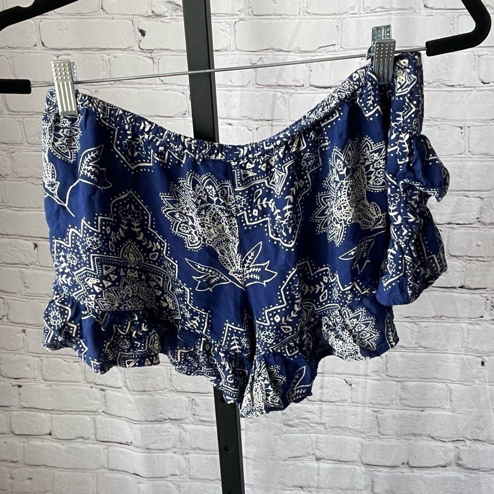 Ripcurl Printed Ruffle Hem Shorts Size Medium - image 2